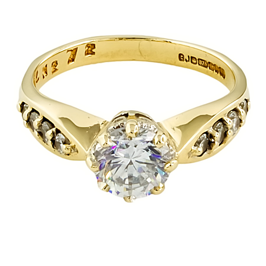 9ct gold Cubic Zirconia Ring size K